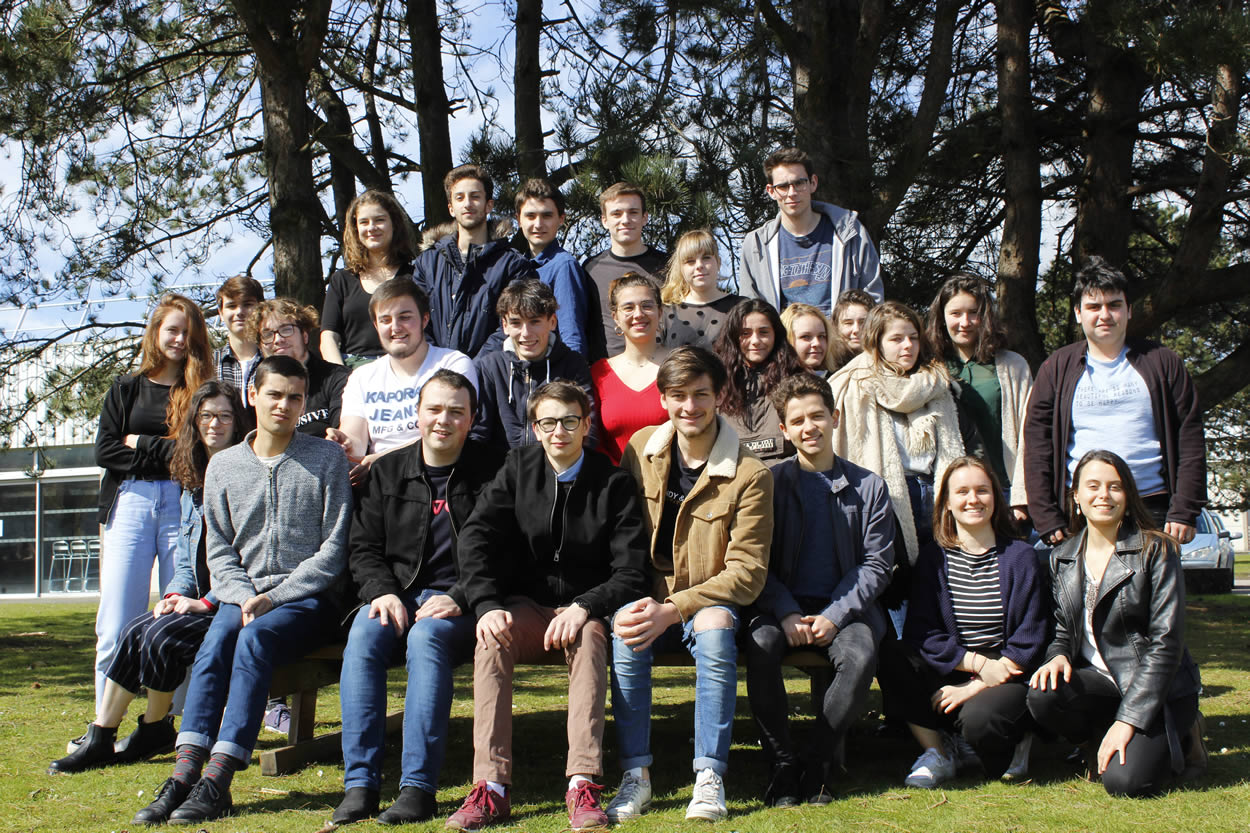Les étudiants en seconde année de DUT Information et Communication option journalisme de l'IUT de Lannion (2017-2019)